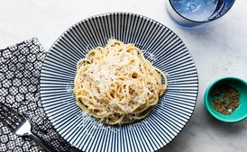 3-Ingredient Cacio e Pepe (Pasta With Cheese and Pepper)