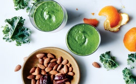 Almond, Kale, and Banana Smoothie