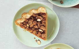 Amaretto-Almond Streusel Pumpkin Pie