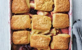 Apple and Blackberry Polenta Cobbler