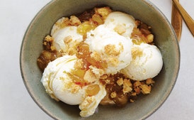 Apple Crumble with Calvados and CrÃ©me FraÃ®che Ice Cream