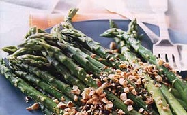 Asparagus with Orange Dressing and Toasted Hazelnuts